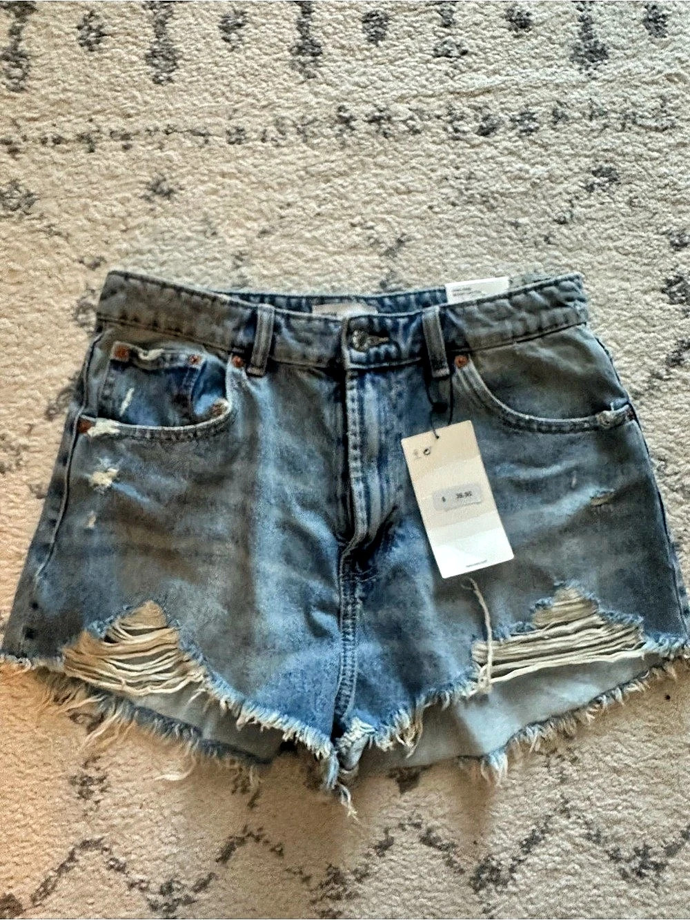 NWT Zara High-Rise Denim Shorts Distressed Blue. Size 8